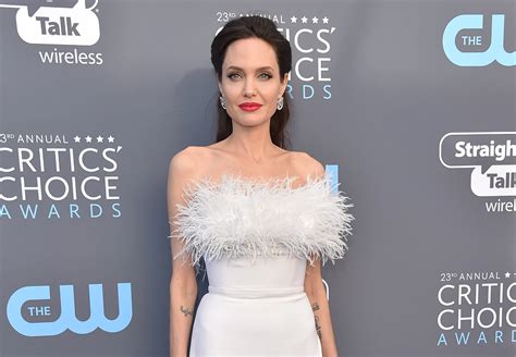 angelina jolie height in feet|Angelina Jolie Height, Weight, Age, Affairs, Husband.